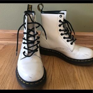 Dr Martens Air Wair Boots Sz 7